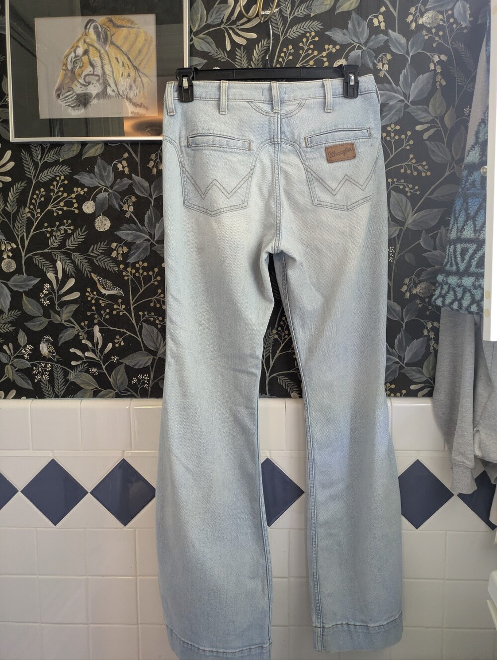Wrangler Western Yoke Flare Jeans - Picture 4 of 9